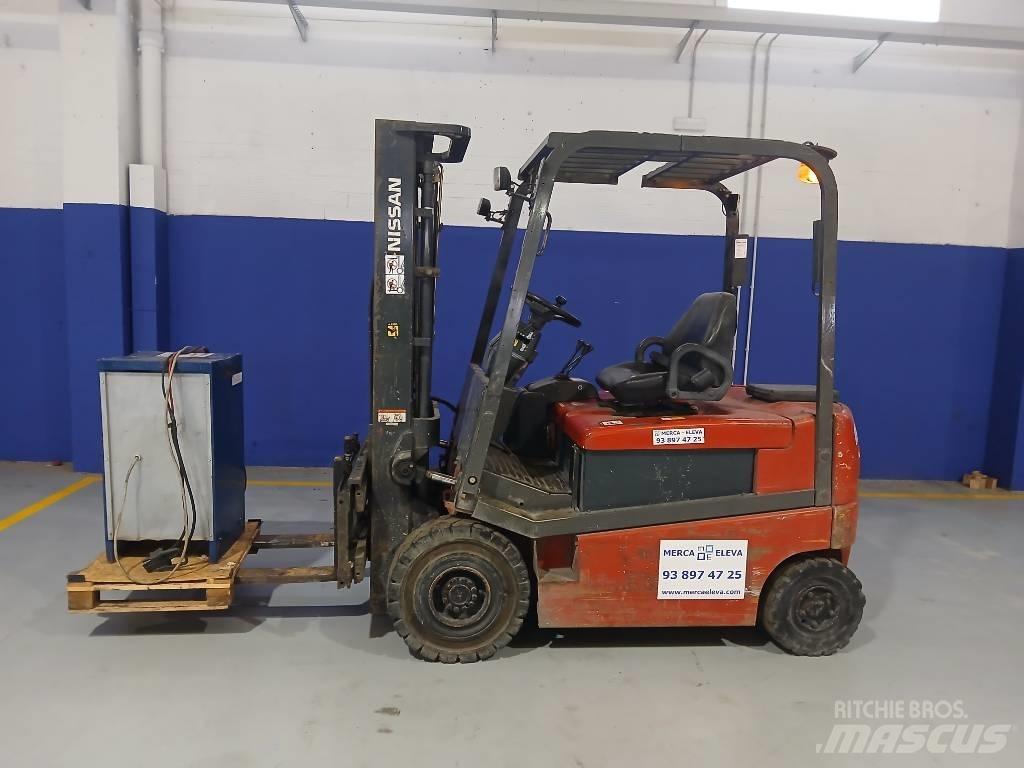Nissan Q02 L 20 CU Sähkötrukit