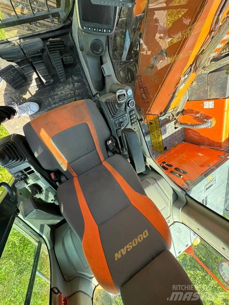 Doosan DX 140 LCR Telakaivukoneet