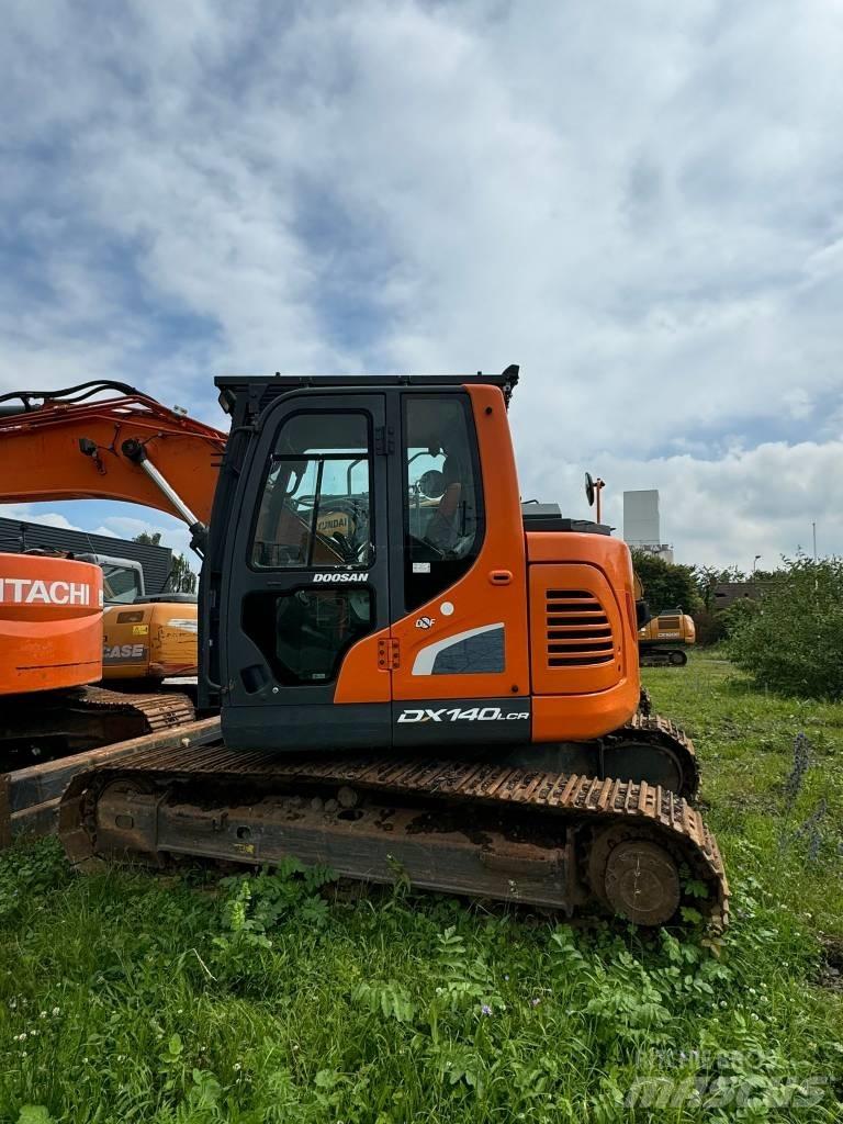 Doosan DX 140 LCR Telakaivukoneet
