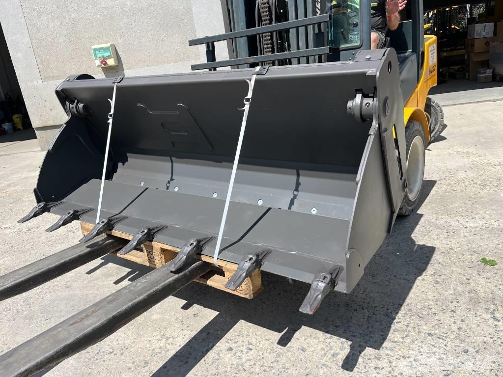 Mecalac 8 MCR Midikaivukoneet 7t - 12t