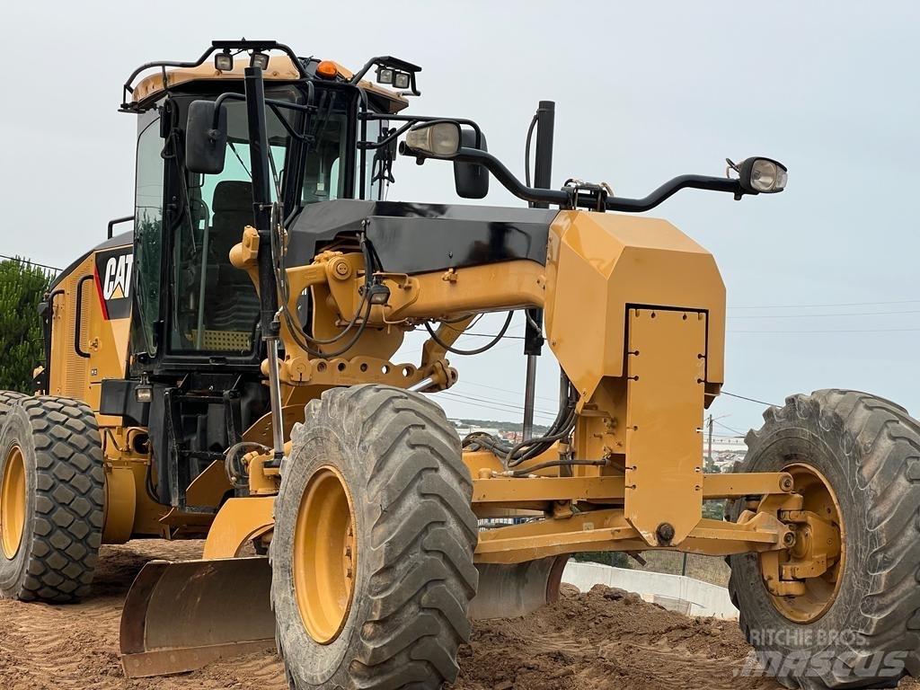 CAT 120 M Tiehöylät