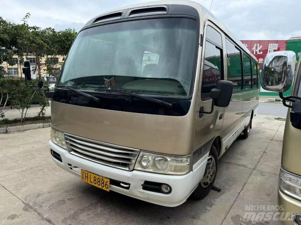 Toyota Coaster Minibussit