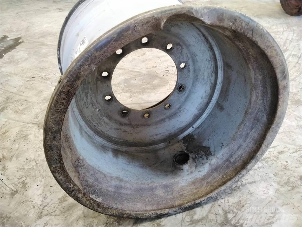 Valmet 860 24x26,5 Renkaat ja vanteet
