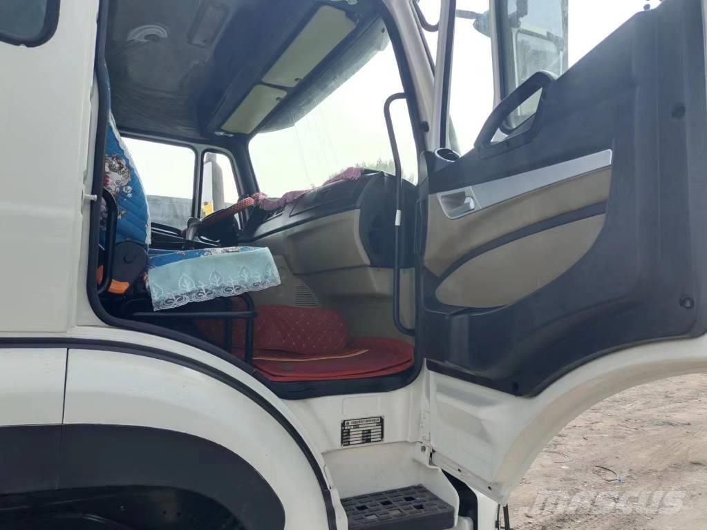 Sinotruk HOWO 371hp Vetopöytäautot