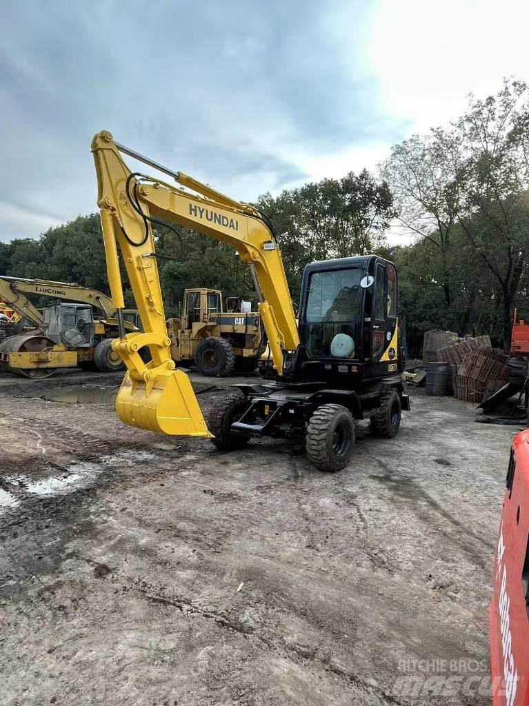 Hyundai R60-7 Pyöräkaivukoneet