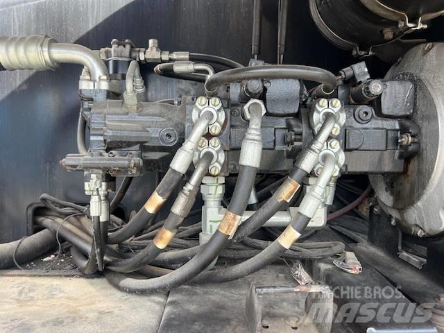 JLG 1350 SJP Teleskooppipuominostimet