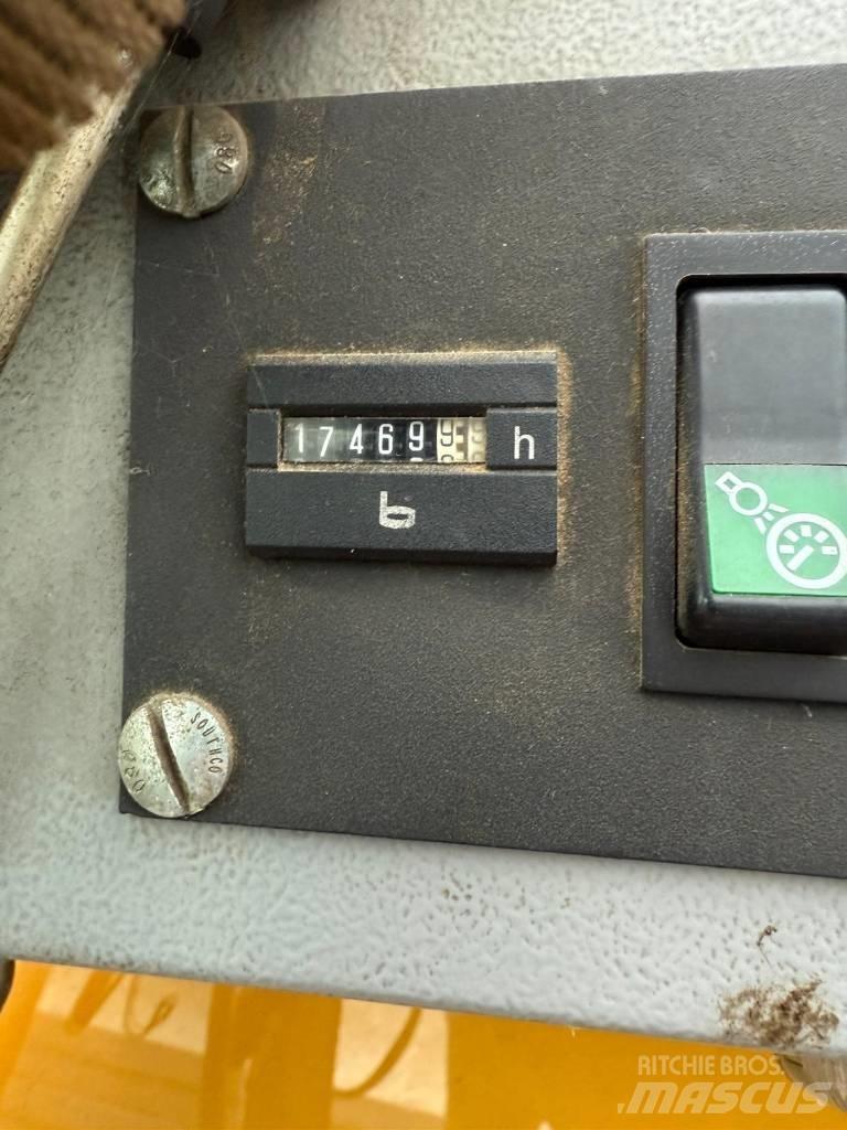 Liebherr LTM1055/1 Mobiilinosturit