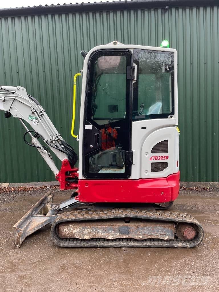 Takeuchi TB 325 R Minikaivukoneet < 7t