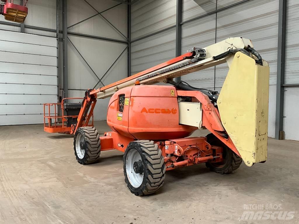 JLG 600 AJ Kuukulkijat