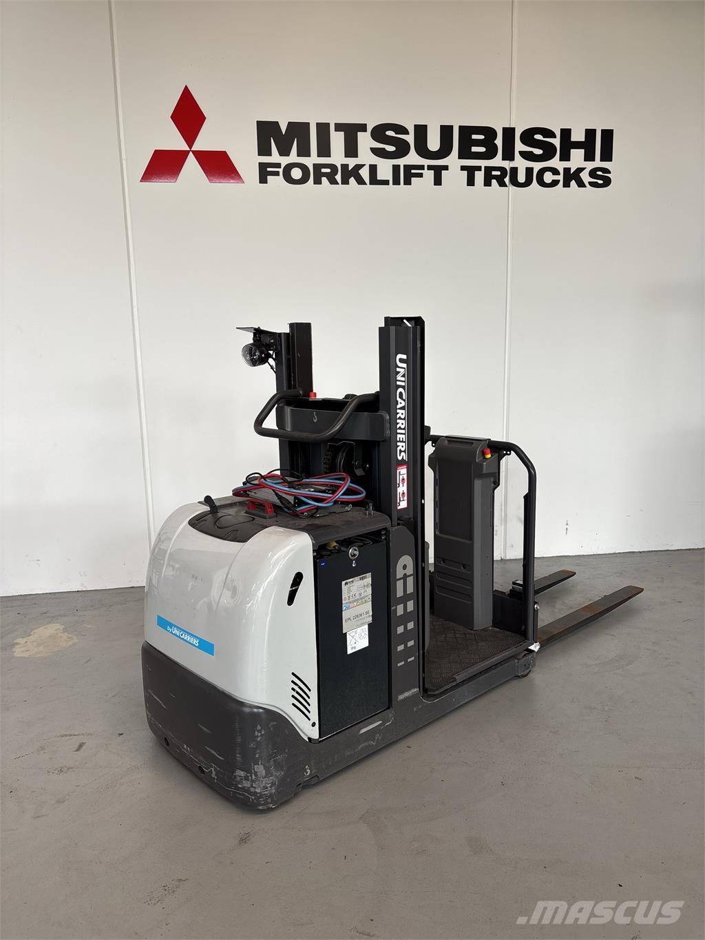 UniCarriers EPL100 Matalakeräilytrukit