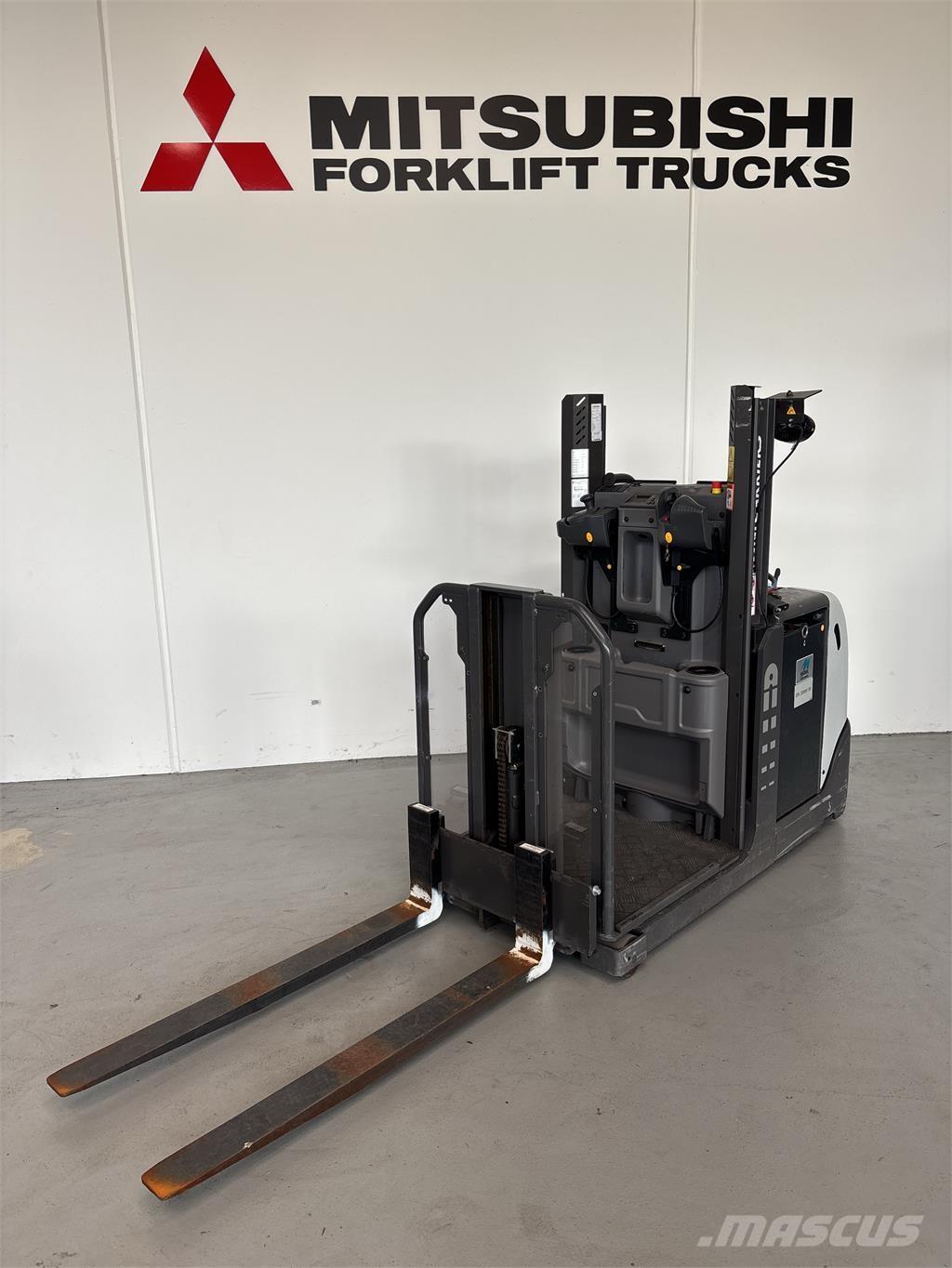 UniCarriers EPL100 Matalakeräilytrukit