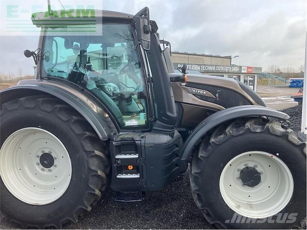 Valtra n175a Traktorit