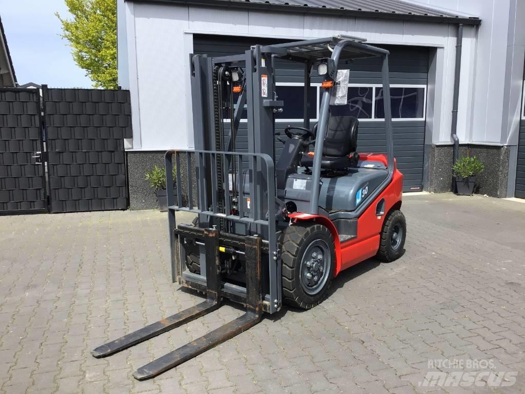  surestac FD30J Dieseltrukit