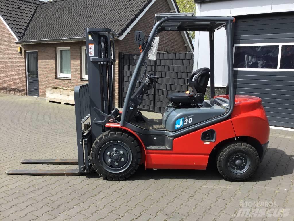 surestac FD30J Dieseltrukit