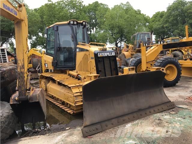 CAT D5K Telaketjupuskutraktorit