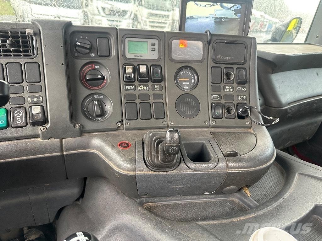 Scania P114 8x2*6 Vaihtolava-autot