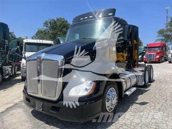 Kenworth T680 Vetopöytäautot