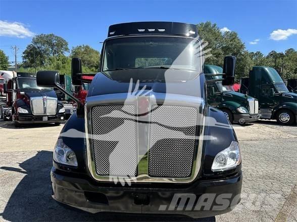 Kenworth T680 Vetopöytäautot
