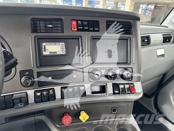 Kenworth T680 Vetopöytäautot