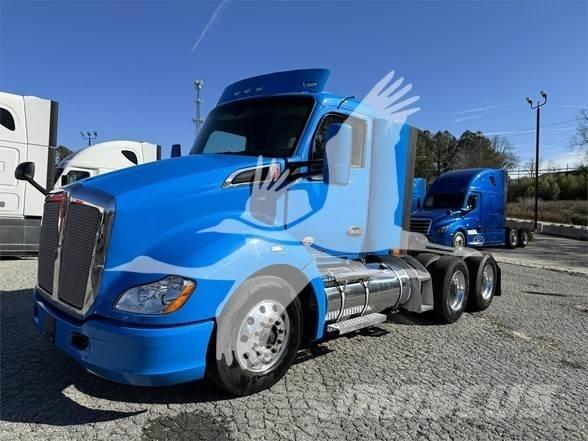 Kenworth T680 Vetopöytäautot