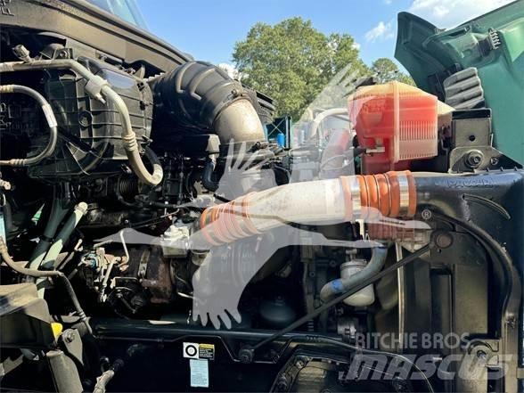 Kenworth T680 Vetopöytäautot