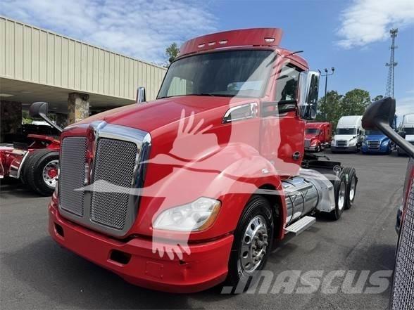 Kenworth T680 Vetopöytäautot