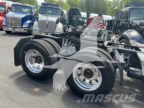 Kenworth T680 Vetopöytäautot