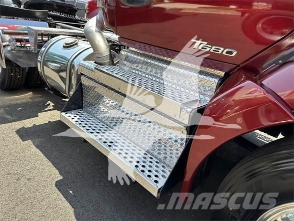 Kenworth T680 Vetopöytäautot