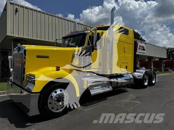 Kenworth W900 Vetopöytäautot