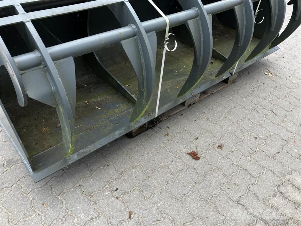 Kramer 2400 mm Etukuormaimen varusteet
