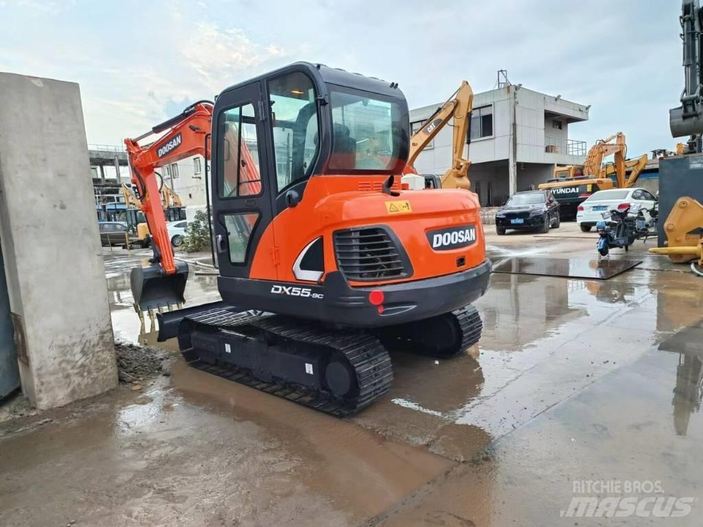 Doosan DX 55 Minikaivukoneet < 7t