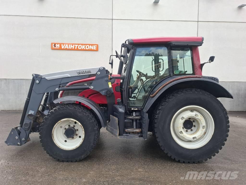 Valtra N 101 Traktorit