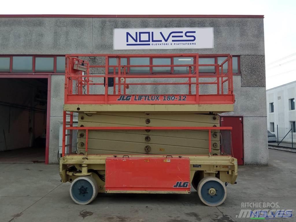JLG 180-12 Saksilavat