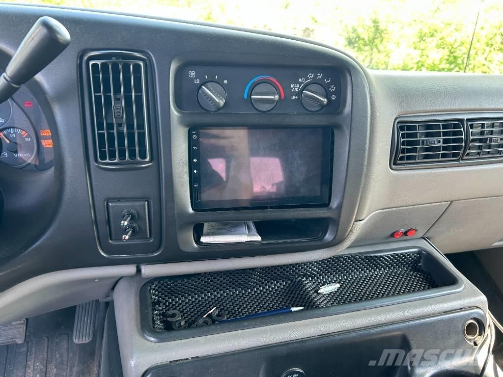 GMC Savana G3500 Pakettiautot
