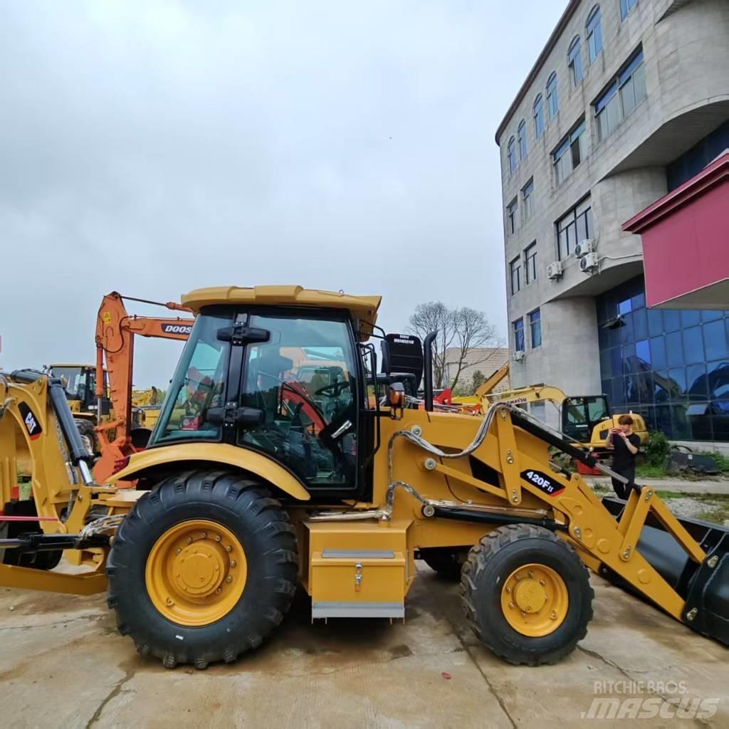 CAT 420 F Kaivurikuormaajat
