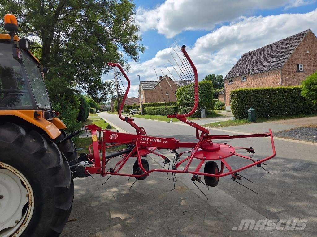 Lely Lotus 300 Combi Pöyhimet ja haravat