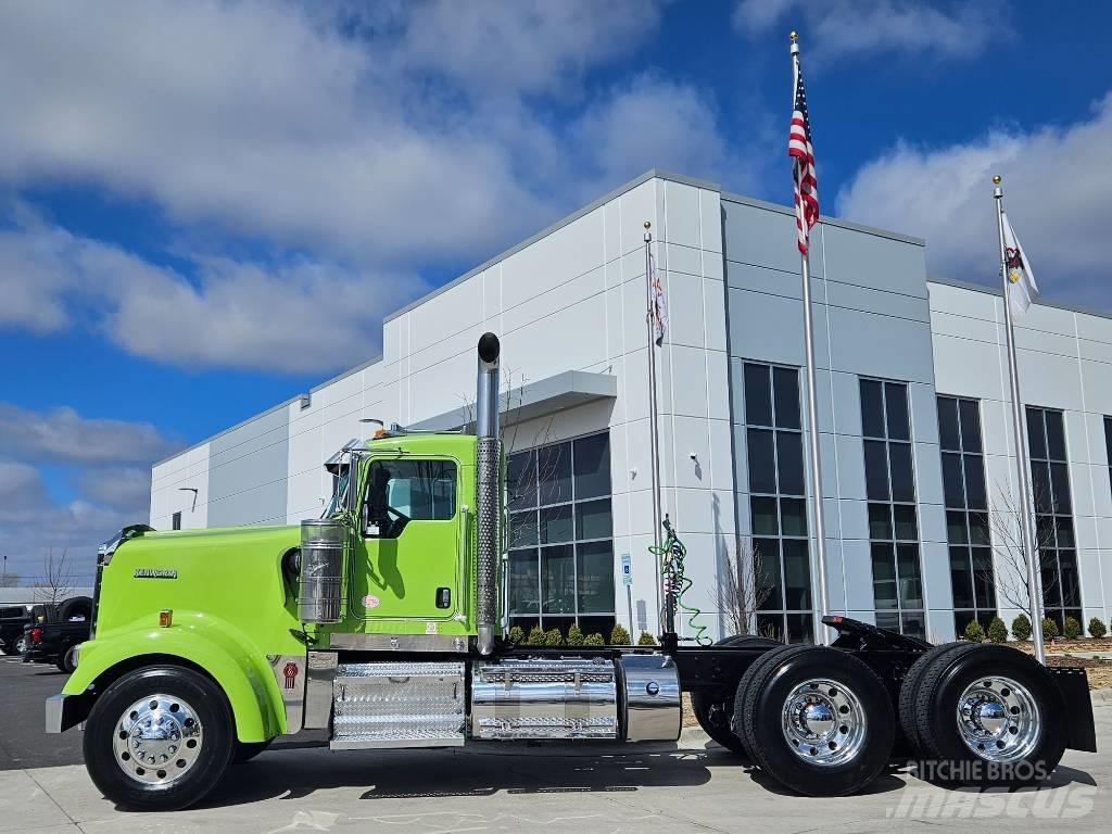 Kenworth W900 Vetopöytäautot