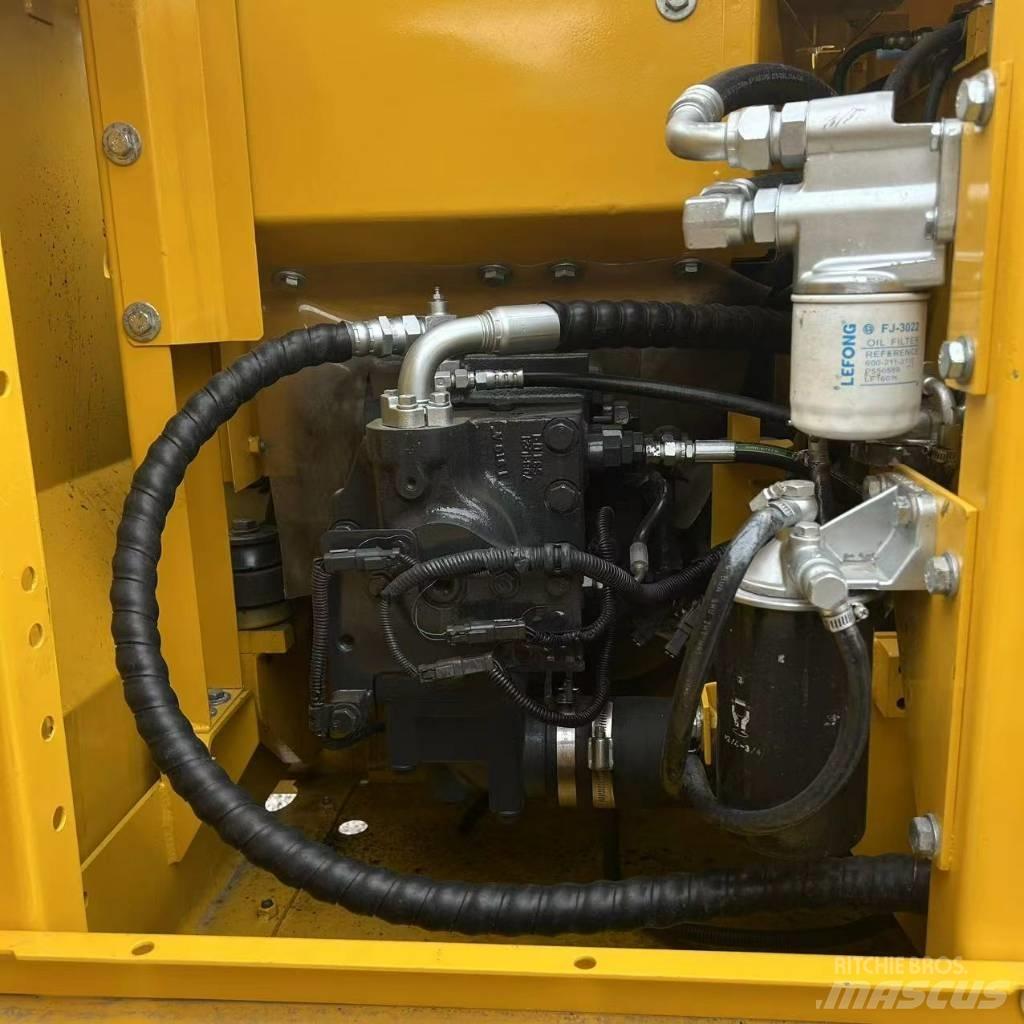 Komatsu 130-7 Telakaivukoneet