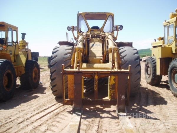 CAT 988 A Pyöräkuormaajat