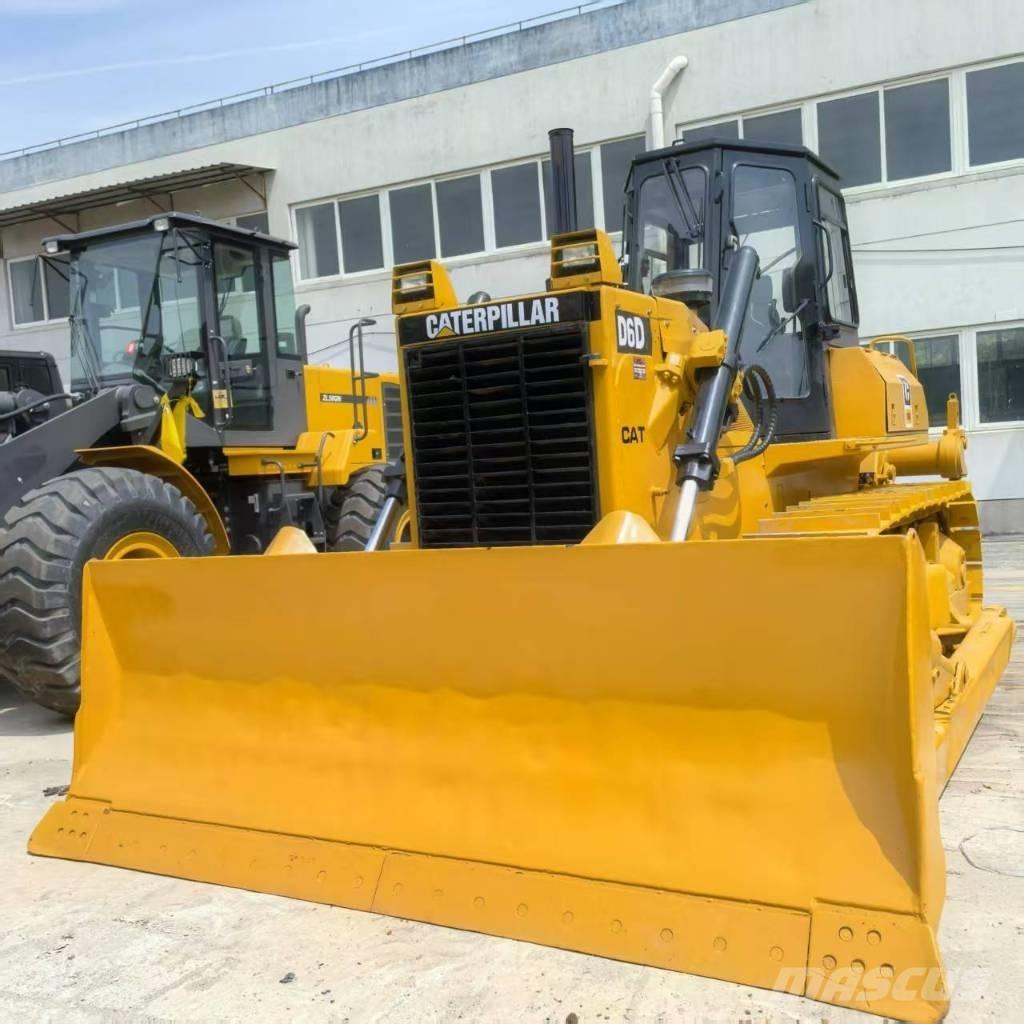 CAT D 6 D Telaketjupuskutraktorit