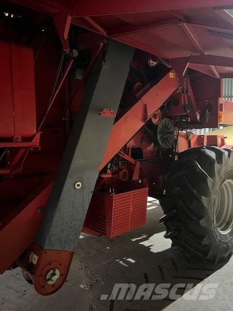 Massey Ferguson 30 Leikkuupuimurit