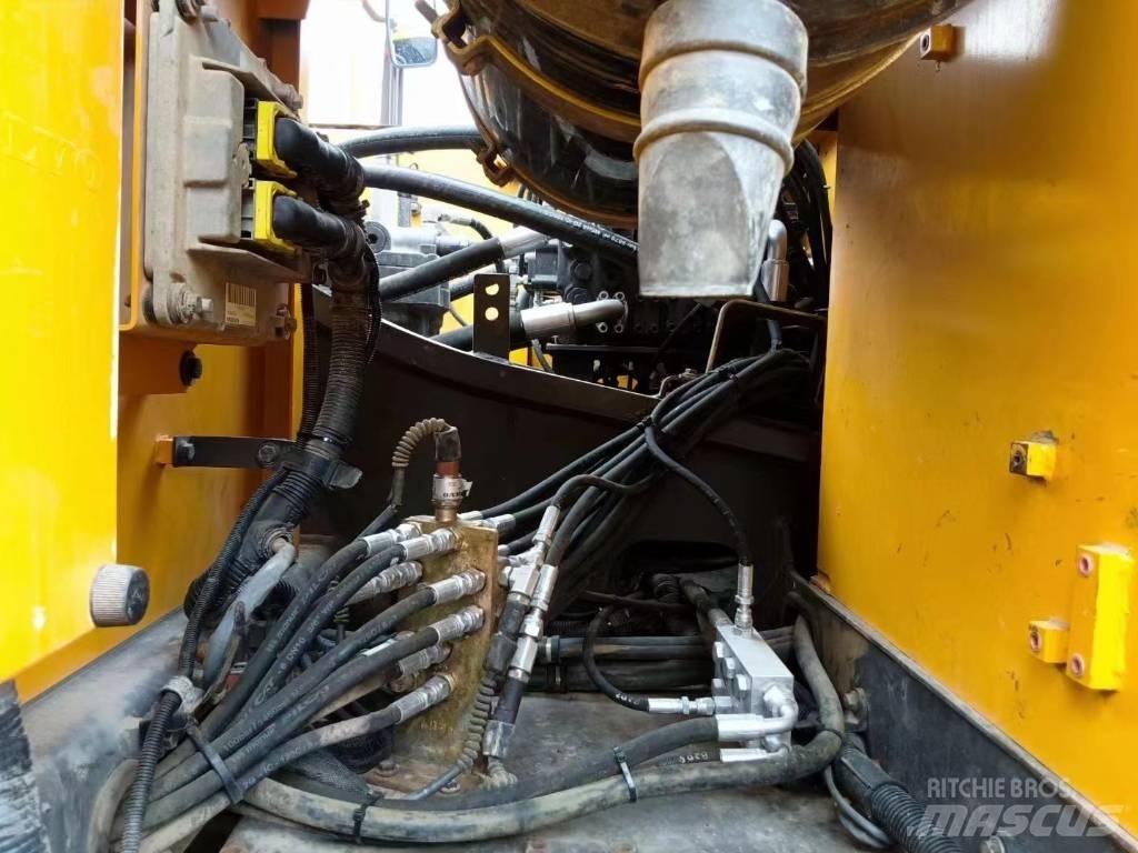 Volvo EC 300 D L Telakaivukoneet