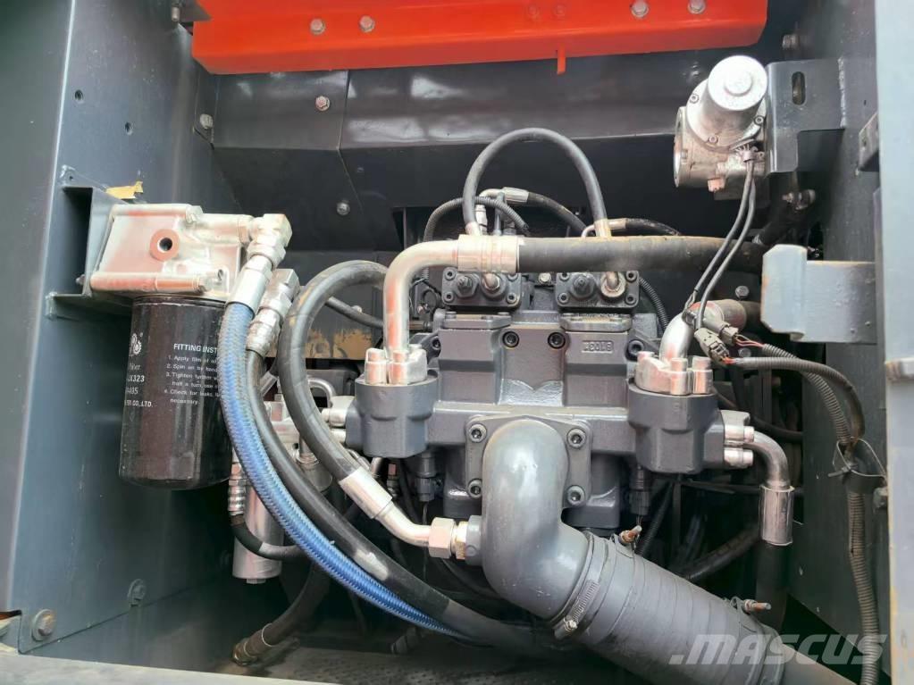 Hitachi ZX 240 HG Telakaivukoneet