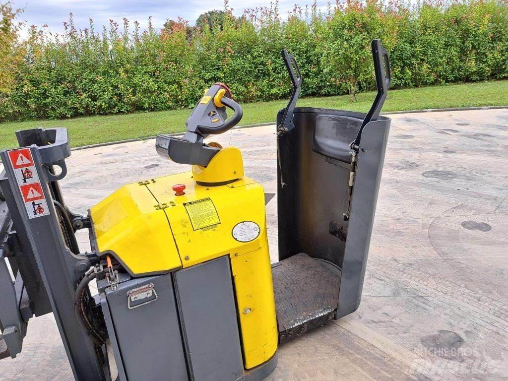 Combilift CS 600 Käyden ajettavat pinoamistrukit