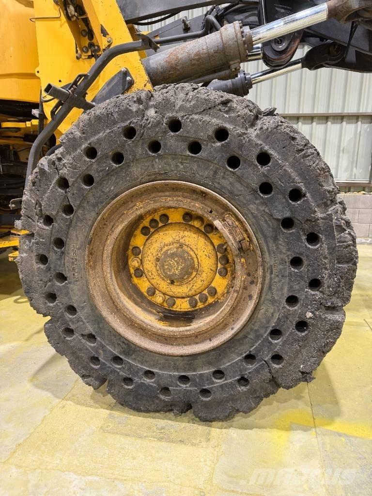 Magnapower 23.5-25 Renkaat ja vanteet