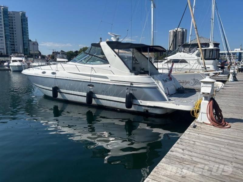  Cruisers Yachts 3870 Veneet, proomut ja ponttoonit