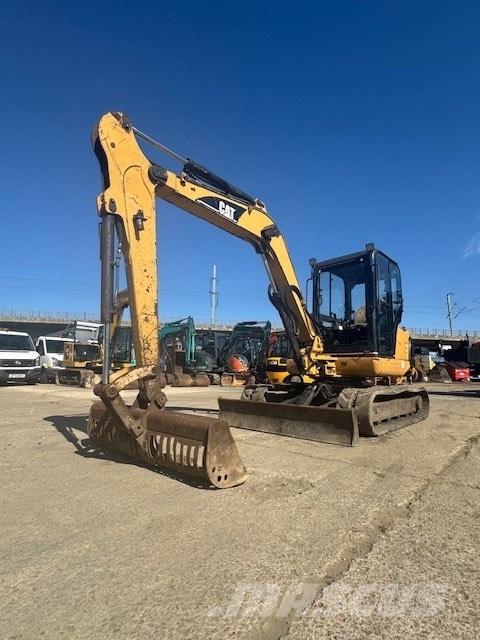 CAT 304.5 Telakaivukoneet