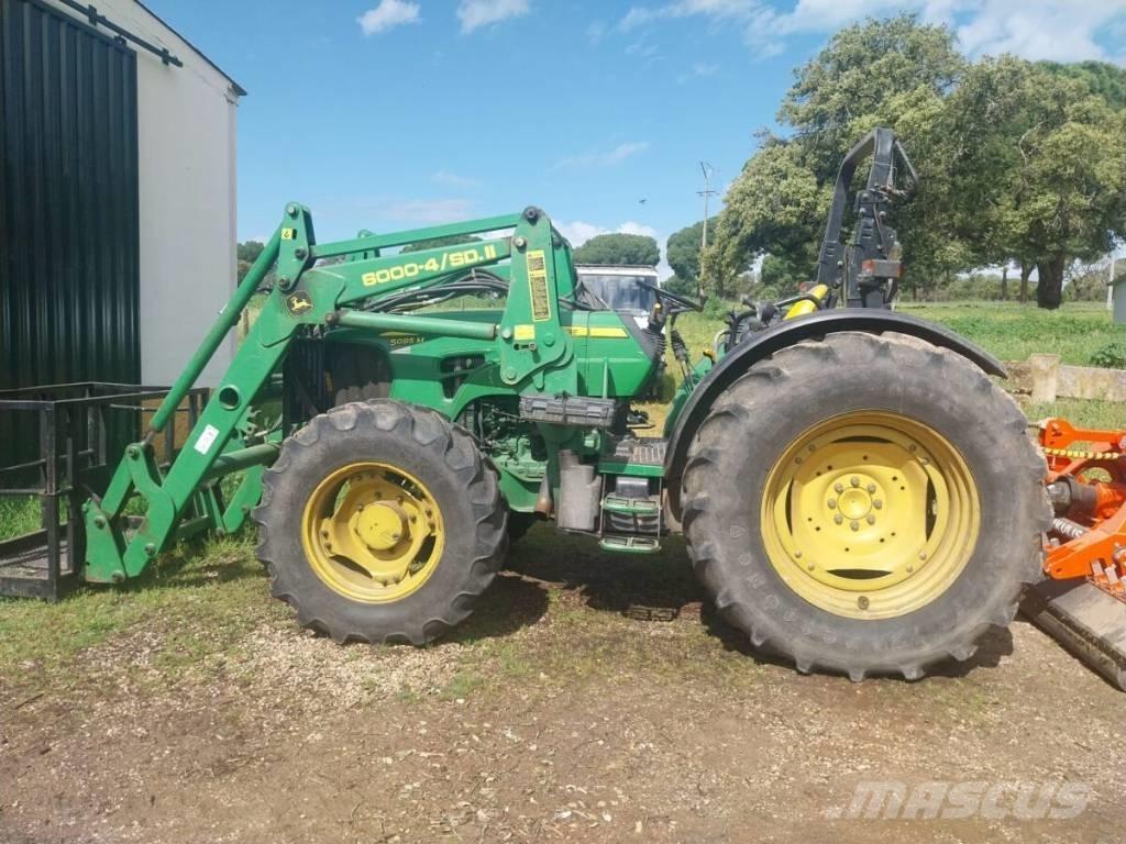 John Deere 5095 M Traktorit