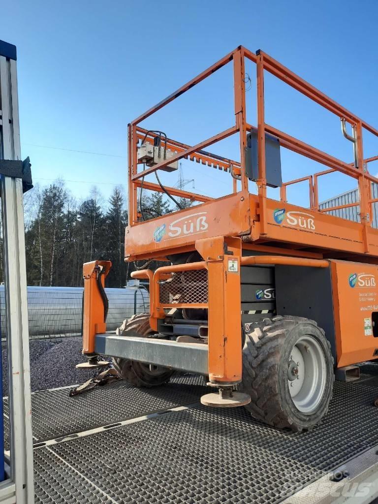 SkyJack SJ 6826 RT Saksilavat