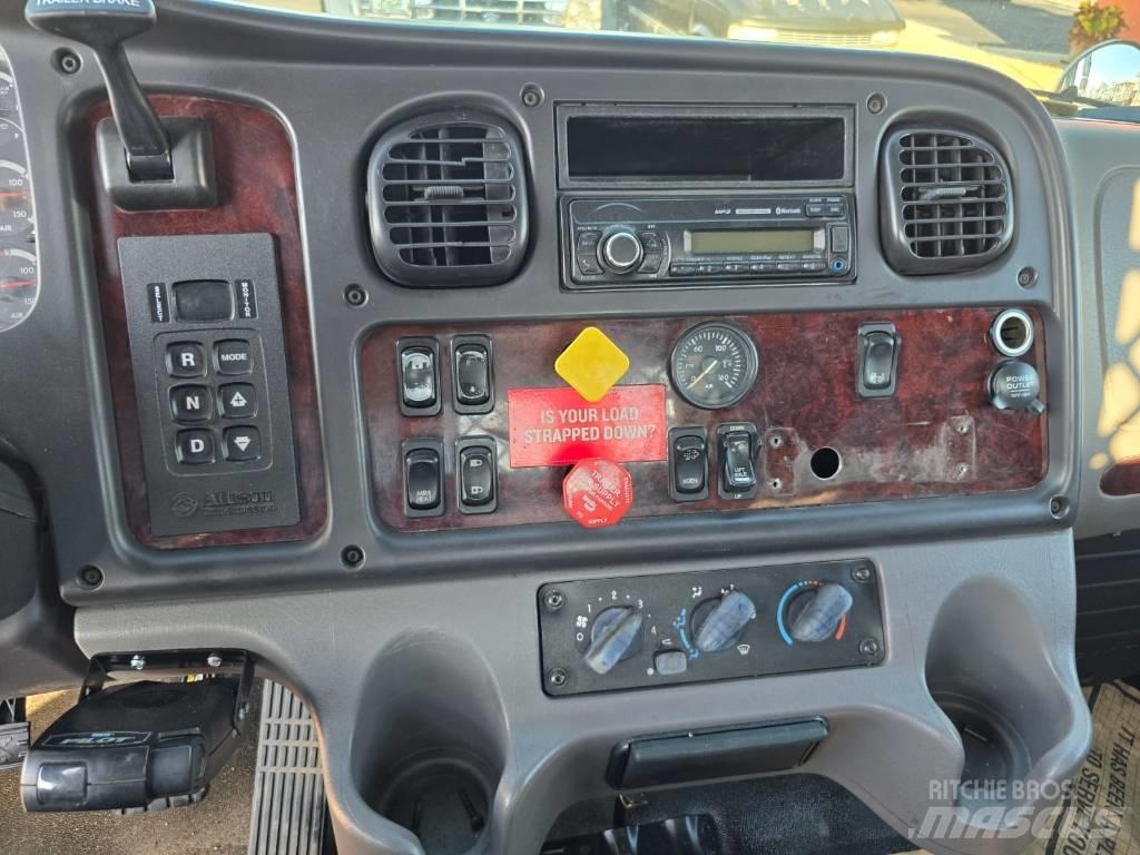 Freightliner M2 106 Lava-kuorma-autot